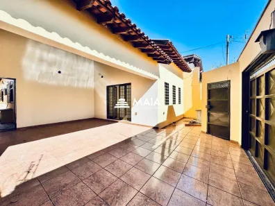 Casa com 3 Quartos à venda, 175m² no Jardim São Bento, Uberaba