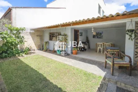 Casa com 3 Quartos à venda, 182m² no Novo Mundo, Curitiba