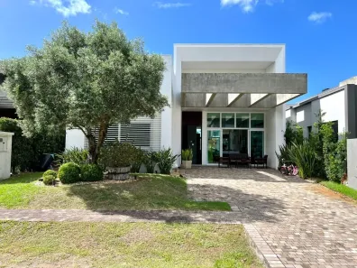 Casa de Condomínio com 4 Quartos à venda, 185m² no Arroio Teixeira, Capão da Canoa