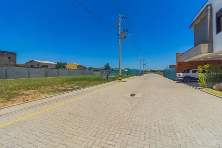 Lote/Terreno à venda, 180m² no Rio Branco, Canoas