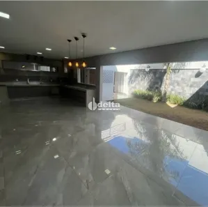 Casa com 3 Quartos à venda, 190m² no Cidade Jardim, Uberlândia