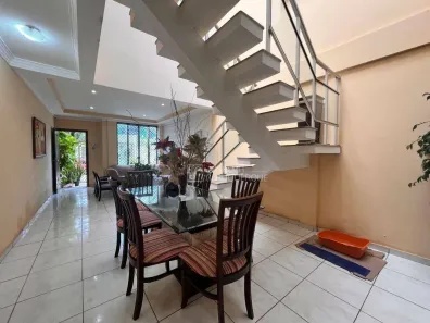 Casa com 3 Quartos à venda, 225m² no Castanheira, Belém