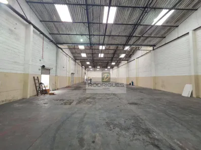 Galpão/Depósito/Armazém para alugar, 1750m² no Campanário, Diadema