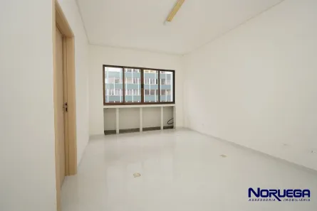 Sala Comercial para alugar, 61m² no Centro, Curitiba