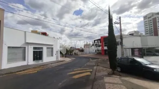 Ponto Comercial para alugar, 140m² no Centro, Uberlândia
