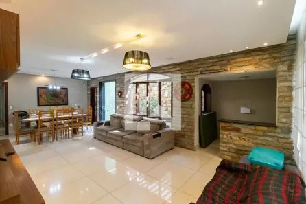 Casa com 4 Quartos à venda, 241m² no Ouro Preto, Belo Horizonte