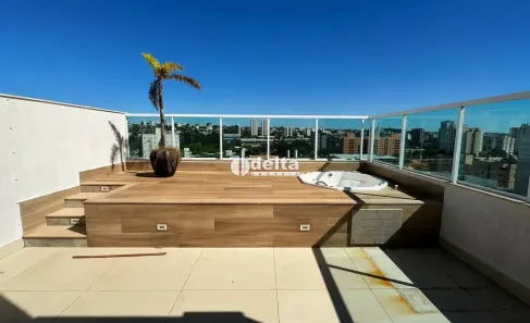 Cobertura com 3 Quartos para alugar, 160m² no Patrimônio, Uberlândia