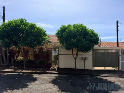 Casa com 3 Quartos à venda, 207m² no Jardim Apucarana, Apucarana