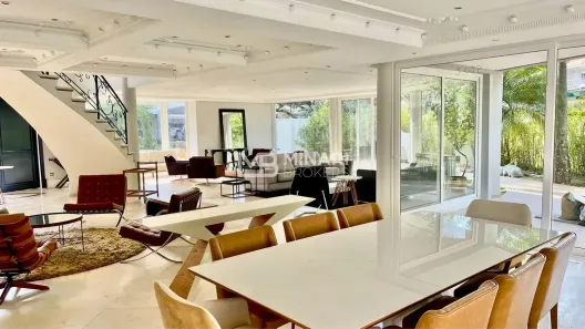 Casa de Condomínio com 4 Quartos para venda ou aluguel, 700m² no Alphaville, Santana de Parnaíba