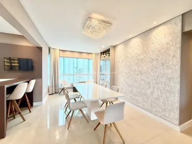Apartamento com 3 Quartos para alugar, 131m² no Centro, Balneário Camboriú