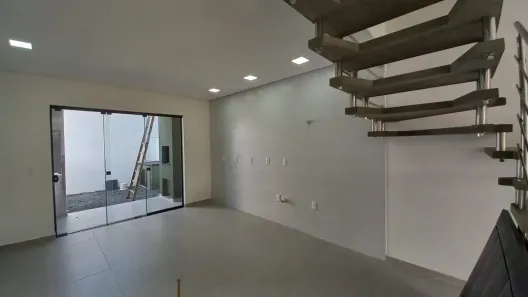 Casa com 3 Quartos à venda, 107m² no Floresta, Joinville