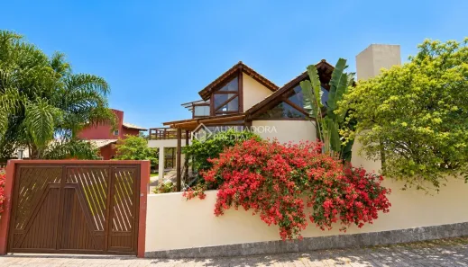 Casa com 3 Quartos para alugar, 225m² no Rio Tavares, Florianópolis