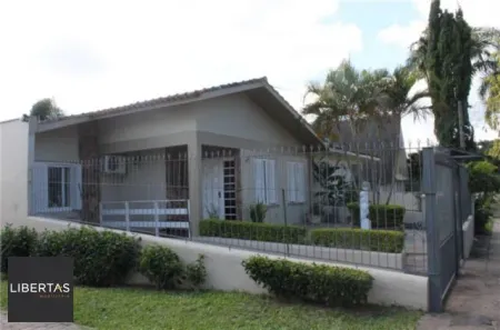 Casa com 4 Quartos à venda, 200m² no Espírito Santo, Porto Alegre