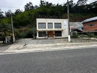 Ponto Comercial para alugar, 250m² no Itaipava, Petrópolis