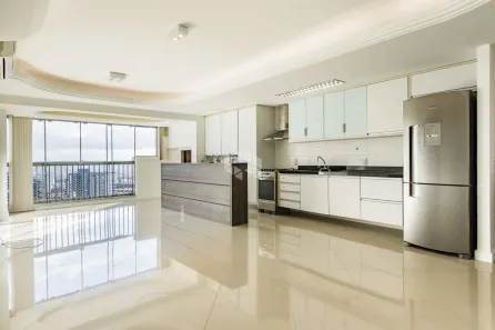 Apartamento com 2 Quartos à venda, 86m² no Três Figueiras, Porto Alegre