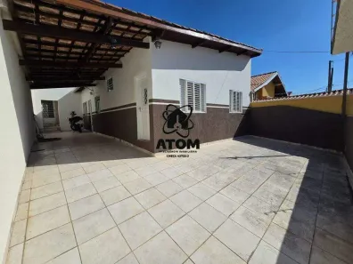 Casa com 3 Quartos para alugar, 181m² no Alto São Pedro, Taubaté