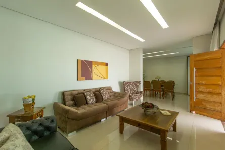 Casa com 3 Quartos à venda, 360m² no Santa Amélia, Belo Horizonte