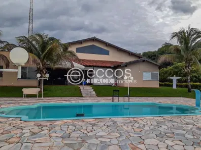 Fazenda/Sítio com 6 Quartos à venda, 915m² no Área Rural de Uberlândia, Uberlândia