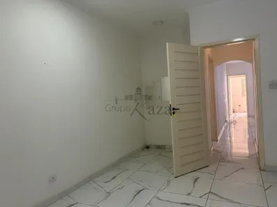 Casa com 5 Quartos à venda, 250m² no Vila Industrial, São José dos Campos