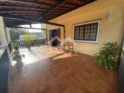 Casa com 2 Quartos à venda, 239m² no Castelanea, Petrópolis