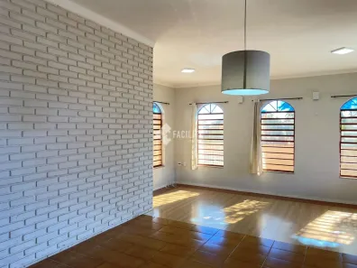 Casa com 3 Quartos à venda, 234m² no Parque São Quirino, Campinas