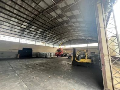 Galpão/Depósito/Armazém para alugar, 800m² no Palmeiras de São José, São José dos Campos