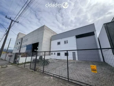 Galpão/Depósito/Armazém para alugar, 680m² no Bela Vista, Palhoça