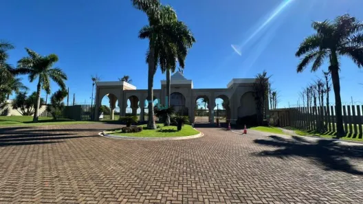 Lote/Terreno à venda, 1300m² no Loteamento Terras de Canaã, Cambé