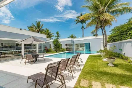 Casa de Condomínio com 5 Quartos à venda, 700m² no Jardim Acapulco, Guarujá