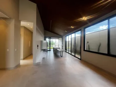 Casa com 3 Quartos à venda, 210m² no Jardim Brasília, Uberlândia