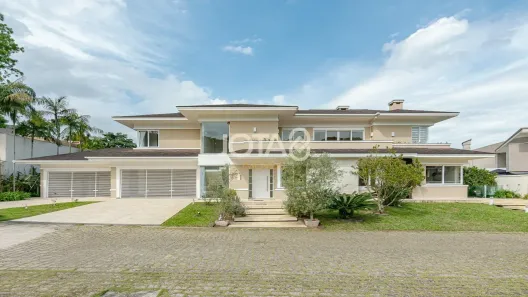 Casa de Condomínio com 3 Quartos à venda, 444m² no São Lourenço, Curitiba