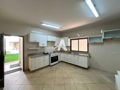 Casa com 3 Quartos para alugar, 320m² no Tubalina, Uberlândia