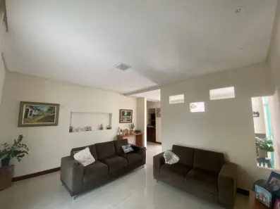 Casa de Condomínio com 4 Quartos à venda, 300m² no Grama, Juiz de Fora