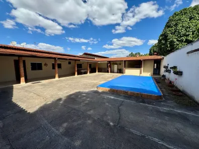 Casa com 3 Quartos à venda, 360m² no Setor Gentil Meireles, Goiânia