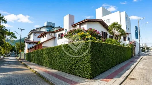 Casa com 8 Quartos à venda, 480m² no Lagoa da Conceição, Florianópolis