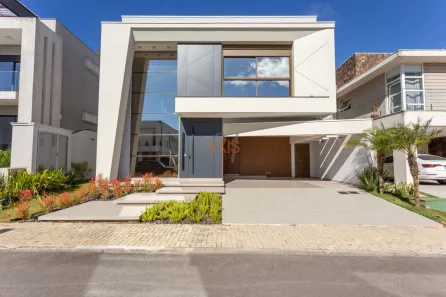 Casa de Condomínio com 4 Quartos à venda, 290m² no São Braz, Curitiba