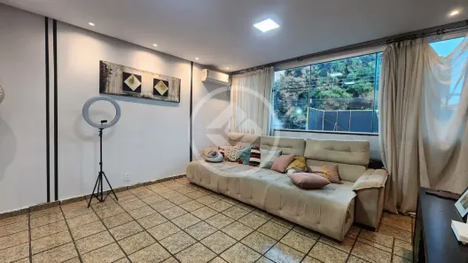 Casa com 4 Quartos à venda, 200m² no Jardim América, Goiânia
