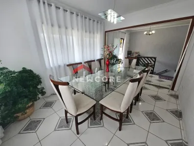 Casa com 5 Quartos à venda, 200m² no Centro, Peruíbe