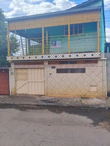 Sobrado com 4 Quartos à venda, 186m² no Jardim Nova Esperança, Goiânia