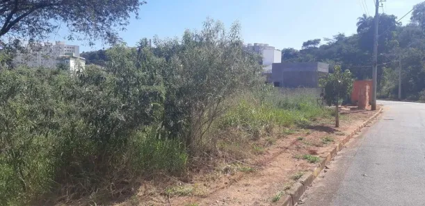 Lote/Terreno à venda, 1182m² no Chácaras Cotia, Contagem