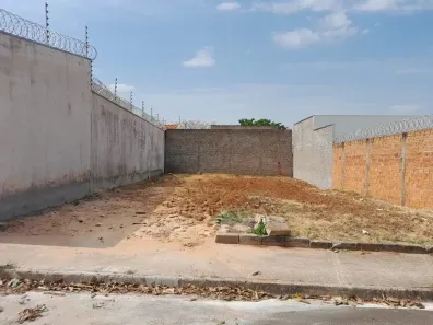 Lote/Terreno à venda, 200m² no Jardim Boa Vista II, Araraquara