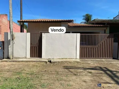 Casa com 3 Quartos à venda, 360m² no Parque Novo Jockey, Campos dos Goytacazes