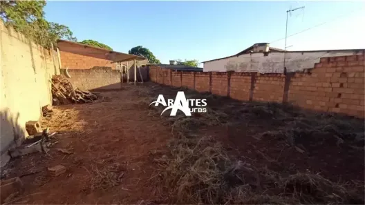 Lote/Terreno à venda, 300m² no Pampulha, Uberlândia