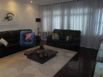 Sobrado com 4 Quartos para alugar, 360m² no Piraporinha, Diadema
