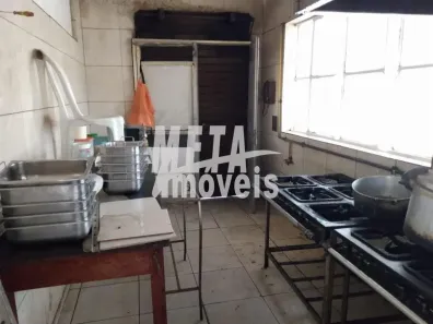 Casa com 5 Quartos à venda, 385m² no Centro, Campos dos Goytacazes