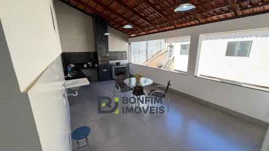 Casa com 4 Quartos à venda, 259m² no Universitário, Governador Valadares