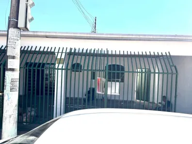 Casa com 5 Quartos para alugar, 150m² no Coophamil, Cuiabá