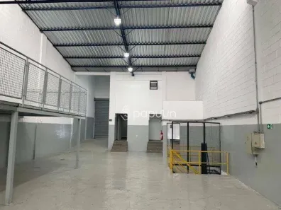 Galpão/Depósito/Armazém para alugar, 532m² no Conceição, Diadema