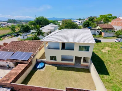 Casa de Condomínio com 3 Quartos à venda, 177m² no Caluge, Itaboraí