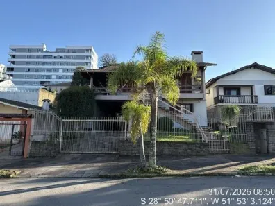 Casa com 5 Quartos à venda, 750m² no Centro, Guaporé